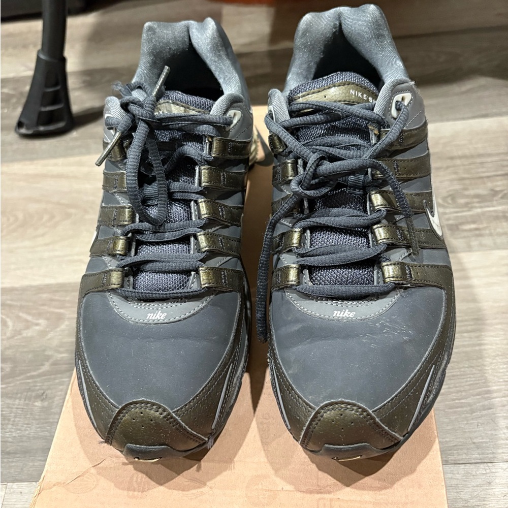 Women’s Nike shox cypher sneakers size 8.5 w/box